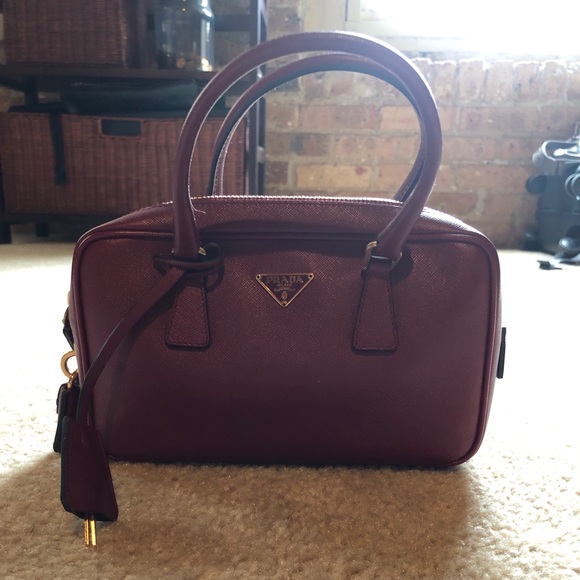 Prada - Picture 1 of 11